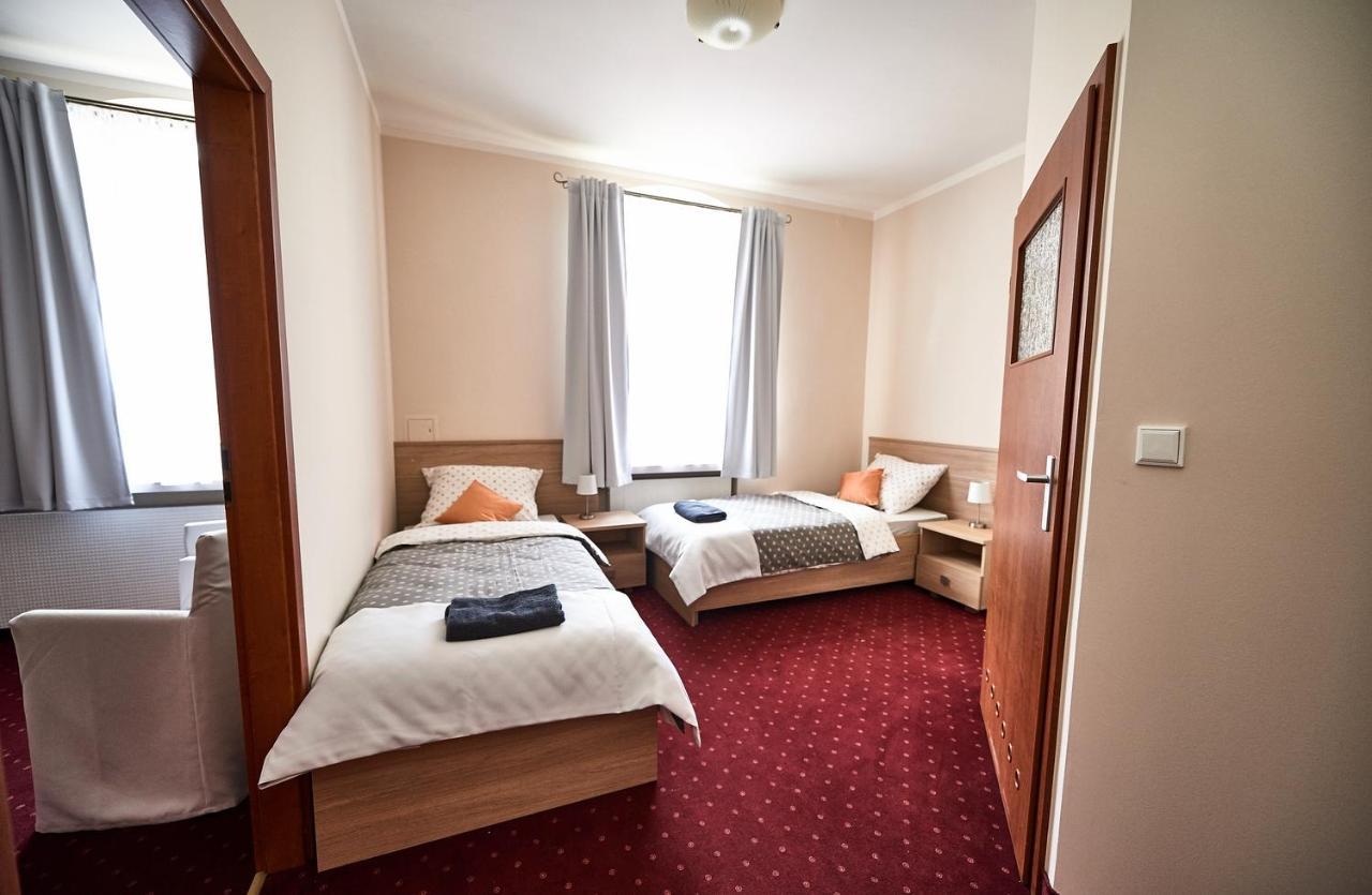 Stara Cynkownia Hotel Чеховице-Джеджице Екстериор снимка